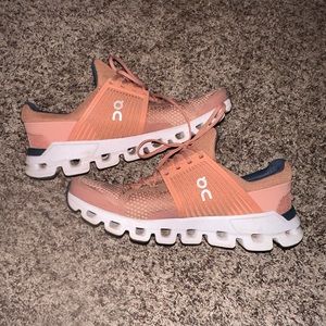 OnRunning - CloudSwift, Size W9, pink and navy
